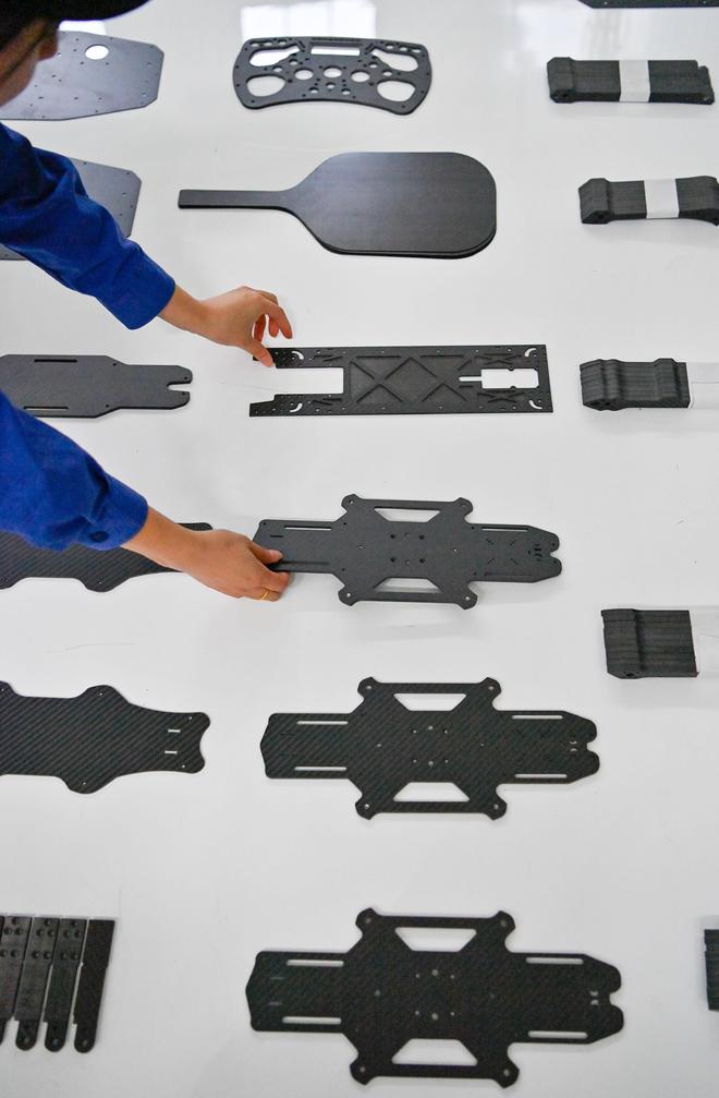 新职业故事｜碳纤维制品成型制作工：“巧手”升级 玩转“新材料之王”